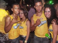 Oktober 10 Anos